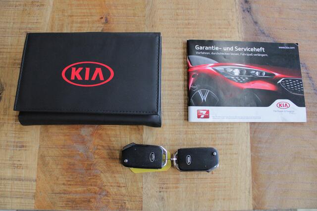 KIA Niro 1.6 GDi PHEV DynamicLine |dealer onderhouden|stoelverwarming|camera|ACC|