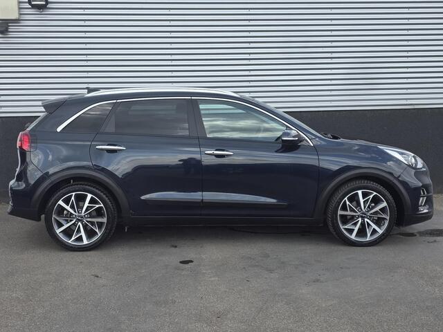 KIA Niro 1.6 GDi Hybrid DynamicLine Navigatie, Privacy glass, 18" LMV, Smart Key, Parkeersensoren voor + achter, Achteruitrijcamera