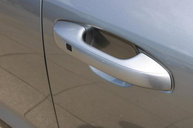 KIA Niro 1.6 GDi Hybrid DynamicPlusLine Navi /schuifdak / stoel en stuurverwarming