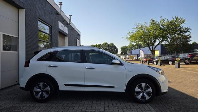 KIA Niro 1.6 GDi Vision | AUTOMAAT | NAVIGATIE | CAMERA | VOLLEDIG AANTOONBAAR DEALER ONDERHOUDEN