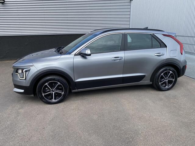 KIA Niro 1.6 GDi Hybrid DynamicLine edition Navigatie, Adaptieve cruise control, Achteruitrijcamera, Smart Key