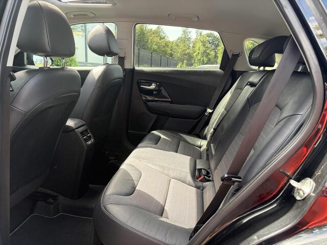 KIA Niro 1.6 GDi Hybrid Design Edition 1e Eigenaar,Trekhaak,Pano,Camera,Carplay,Stoelverw-Stuurverw,Halfleder,Lm velgen,Dealer Onderhouden,Rijstrooksensor,N.A.P,Apk tot 11-2026