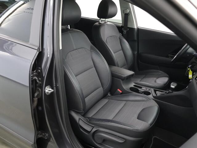 KIA Niro 1.6 GDi Hybrid Edition | Trekhaak | Schuif / Kanteldak | Navigatiesysteem | Parkeercamera | Stoelverwarming | Cruise Control | 18"Lichtmetalen Velgen |