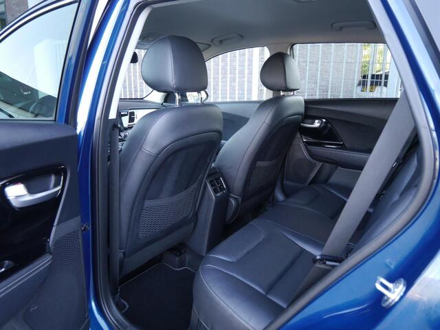 KIA Niro 1.6 GDi Hybrid ExecutiveLine | Automaat | Dodehoek detectie | Adaptieve Cruise | Stoelverwarming | Lederenbekleding | Camera | Xenon verlichting | Parkeersensoren | Navigatie