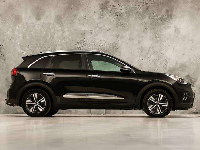KIA Niro 1.6 GDi PHEV DynamicPlusLine Automaat (APPLE CARPLAY, GROOT NAVI, STUUR/STOELVERWARMING, CAMERA, TREKHAAK, SPORTSTOELEN, GETINT GLAS, ADAPTIVE CRUISE, NIEUWSTAAT)