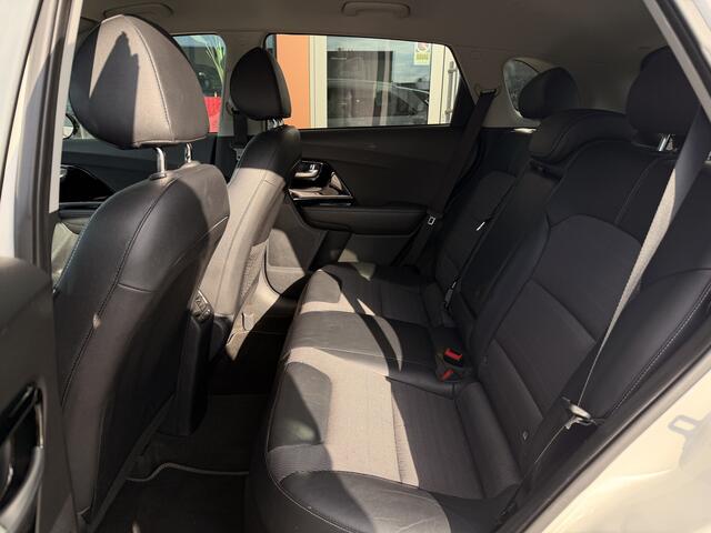 KIA Niro 1.6 GDi Hybrid ComfortLine | ACC | Stoel/Stuurverwarming | Achteruitrijcamera | Afn. Trekhaak | Apple Carplay | Dodehoek |