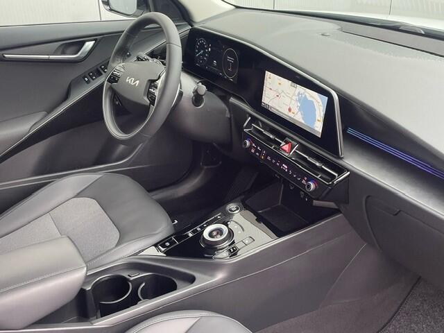 KIA Niro 1.6 GDi Hybrid DynamicLine Navigatie, Climate Control, Trekhaak, 18"Lm, Dodehoek detectie, Stoel/Stuurverwarming