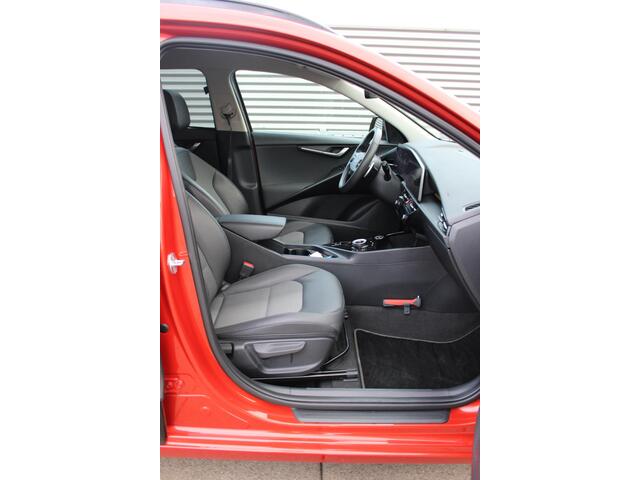 KIA Niro 1.6 GDi Hybrid DynamicLine Navigatie / camera / keurig nette auto
