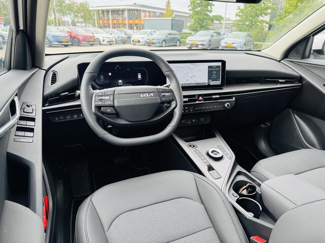 KIA Niro 1.6 GDi Hybrid DynamicPlusLine Demo auto |Sunroof | Navi | Keyless | Privacyglass | Km stand kan iets varieeren ! Informeer altijd even of de auto aanwezig is !