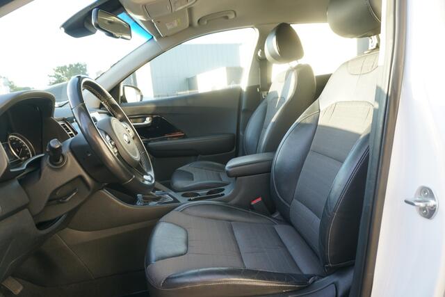 KIA Niro 1.6 GDi Hybrid DynamicLine | CAMERA | TREKHAAK | WIT METALLIC |