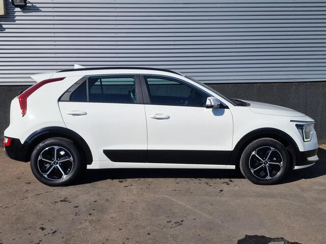 KIA Niro 1.6 GDi Hybrid DynamicLine 1e eign. Nederlandse auto, Navigatie, Achteruitrijcamera, Parkeersensoren voor + achter, Climate control