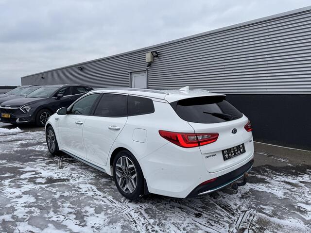 KIA OPTIMA Sportswagon 2.0 GDI PHEV ExecutiveLine Schuif/kanteldak, Trekhaak, Stoelkoeling + Stoelverwarming, Stuurwiel verwarmd, 360" Camera, Navigatie, Lederen bekleding, Seat memory Herman/Kardon