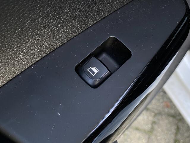 KIA PICANTO 1.0 DPi DynamicLine Apple Car Play // Camera info Roel 0492-588951