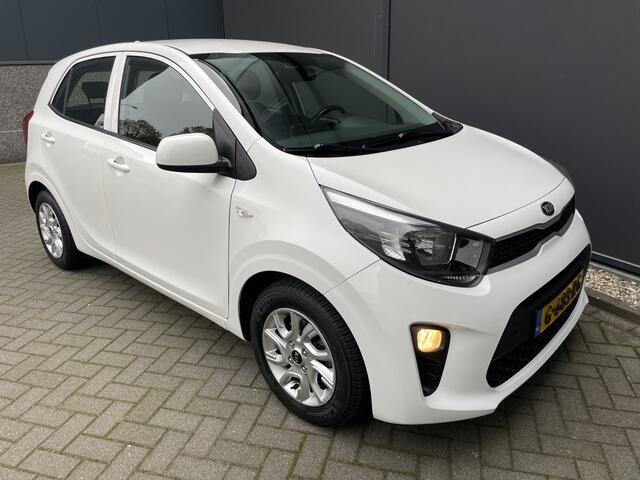 KIA PICANTO 1.0 MPi DynamicPlusLine Climate control - Cruise control - Navi - A-uitrijcamera - MF-lederen stuurwiel - Ramen E-voor en achter - Apple CP/Android auto - A-bank in delen neerklapbaar