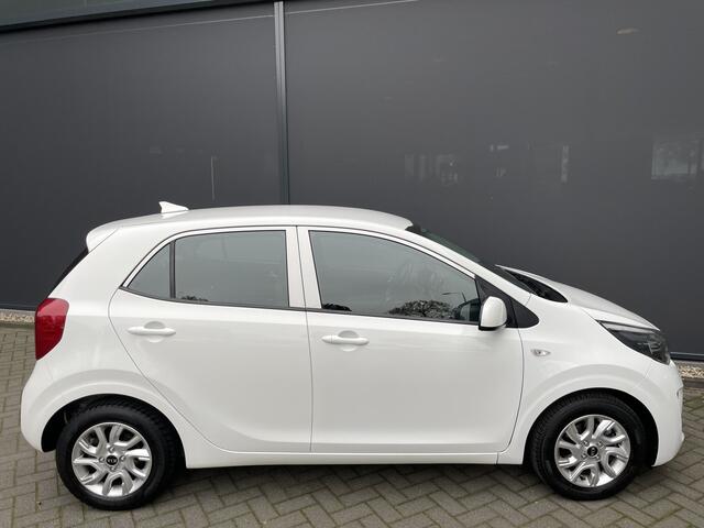 KIA PICANTO 1.0 MPi DynamicPlusLine Climate control - Cruise control - Navi - A-uitrijcamera - MF-lederen stuurwiel - Ramen E-voor en achter - Apple CP/Android auto - A-bank in delen neerklapbaar