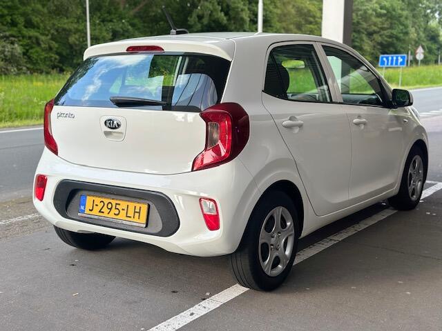 KIA PICANTO 1.0 DPi ComfortLine 5p Bluetooth | Elektrische ramen voor | Start/stop systeem | zwarte glans (piano)lak interieur afwerking