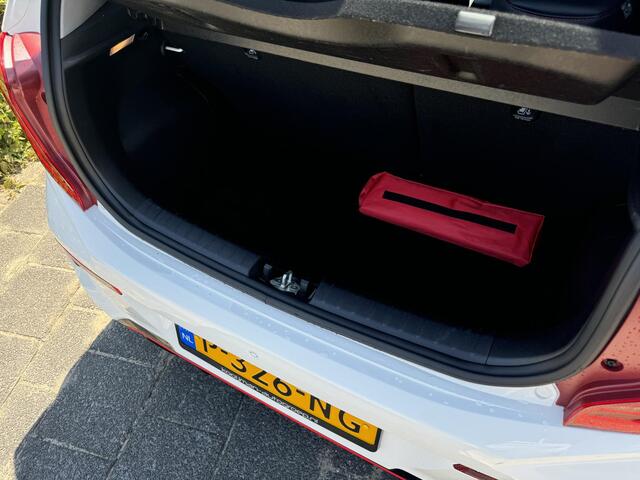 KIA PICANTO 1.0 DPi GT-Line | KM-Stand kan Oplopen | Lederen bekleding | Parkeersensoren achter | Achteruitrij camera | Cruise control | Enz...