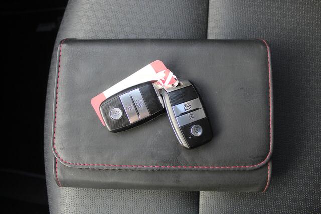 KIA PICANTO 1.0 T-GDI X-Line Dealeronderhouden/1ste Eigenaar/Navigatie/Achteruitrijcamera/Apple carplay/Bluetooth/Stoelverwarming/Stuurverwarming/Climate control/Keyless/Elektrische ramen/Elektrisch verstelbare spiegels/Lichtmetalen velgen/LED.