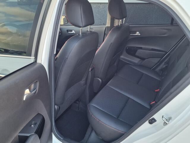 KIA PICANTO 1.0 DPi GT-Line Navigatie, Lederen bekleding, Parkeersensoren, Achteruitrijcamera, Nieuw geleverd, 1e eign. Dealeronderhouden, Lederen bekleding, BTW-auto, LMV, Smart Key