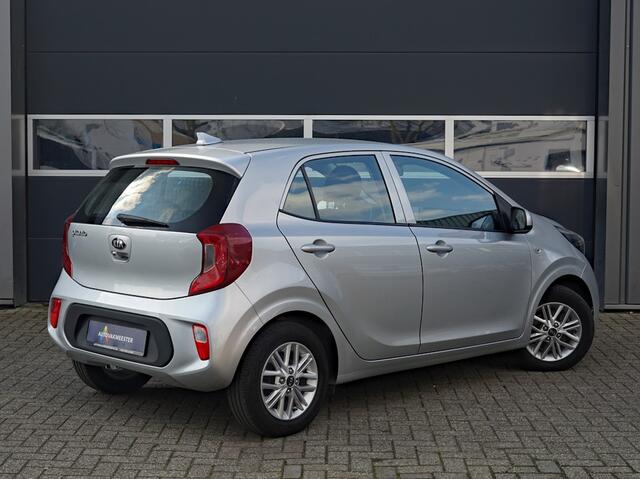 KIA PICANTO 1.0 DPi DynamicLine | Navi Carplay | Camera | Cruise Control | Airco | Interesse? Bel of App naar: 06 30 51 05 90