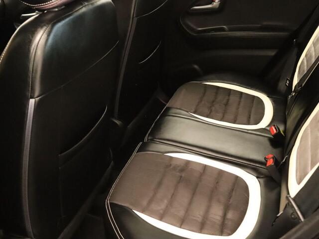 KIA PICANTO 1.2 CVVT DynamicLine - ORIGINEEL NEDERLANDSE AUTO - VASTE TREKHAAK - CRUISE CONTROL - CLIMATE CONTROL - BLUETOOTH TELEFOONVOORBEREIDING - MULTIFUNCTIONEEL STUURWIEL - LEDEREN STUURWIEL - ELEKTRISCHE RAMEN VOOR + ACHTER -