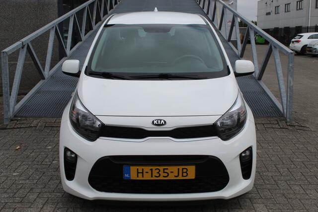 KIA PICANTO 1.0 MPi ComfortPlusLine 1e Eigenaar!!/Airco/Apple carplay/Achteruitrijcamera/Bluetooth/Multifunctioneel stuurwiel/Spraakbediening/Centrale deurvergrendeling/Elektrische ramen/Elektrisch verstelbare spiegels.