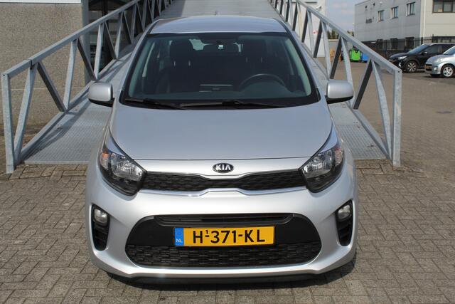 KIA PICANTO 1.0 MPi DynamicPlusLine 1e Eigenaar!!/Navigatie/Achteruitrijcamera/Apple carplay/Cruise control/Multifunctioneel stuurwiel/Spraak bediening/Bluetooth/Lichtmetalen velgen/Elektrisch verstelbare spiegels/Elektrische ramen.