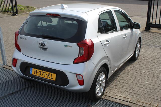 KIA PICANTO 1.0 MPi DynamicPlusLine 1e Eigenaar!!/Navigatie/Achteruitrijcamera/Apple carplay/Cruise control/Multifunctioneel stuurwiel/Spraak bediening/Bluetooth/Lichtmetalen velgen/Elektrisch verstelbare spiegels/Elektrische ramen.