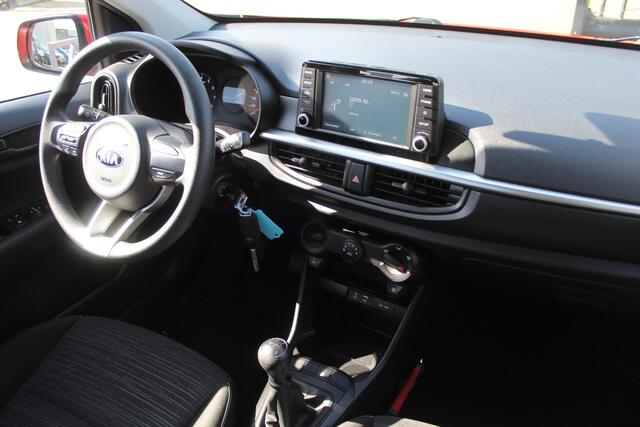 KIA PICANTO 1.0 MPi ComfortPlusLine Uniek!!1e Eigenaar!!/Achteruitrijcamera/Airco/Apple carplay/Bluetooth/Multifunctioneel stuurwiel/Spraakbediening/Elektrisch verstelbare spiegels/Elektrisch inklapbare spiegels.