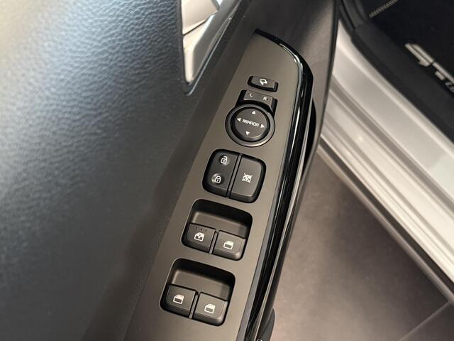 KIA PICANTO GT-line , Schuif en Kanteldak, Keyless Entry, (Vegan) Leren Bekleding), Stoel en Stuurverwarming, Draadloze oplader, Apple Carplay, Android Auto