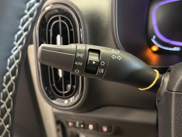 KIA PICANTO GT-line , Schuif en Kanteldak, Keyless Entry, (Vegan) Leren Bekleding), Stoel en Stuurverwarming, Draadloze oplader, Apple Carplay, Android Auto