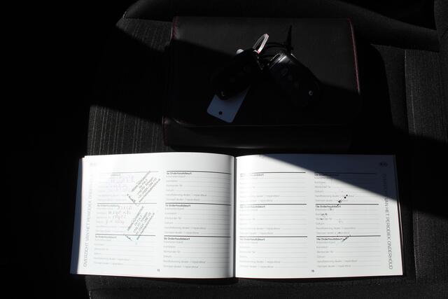 KIA PICANTO 1.0 MPi ComfortPlusLine Airco/Apple carplay/Achteruitrijcamera/Multifunctioneel stuurwiel/Spraakbediening/Trekhaak/Elektrische ramen/Elektrisch verstelbare spiegels.
