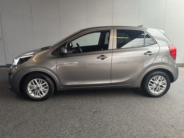 KIA PICANTO 1.0 DPi DynamicLine uit 2024 Rijklaar + Fabrieksgarantie tot 01-2031 Henk Jongen Auto's in Helmond, al 50 jaar service zoals 't hoort!