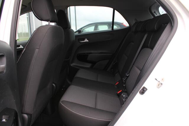 KIA PICANTO 1.0 CVVT First Edition 5-Drs | Trekhaak | Camera | Climate | Cruise control | Privacy glas | LM Velgen