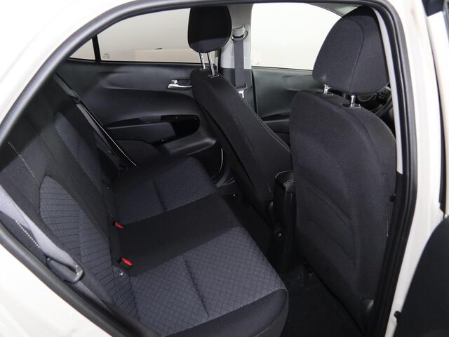 KIA PICANTO 1.0 DPI ExecutiveLine | 4-zits | Stoelverwarming | Achteruitrijcamera | LED Koplampen | Navigatie | Stuurwiel verwarmd |