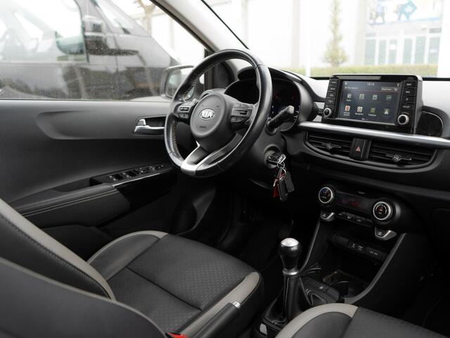 KIA PICANTO 1.0 CVVT Design Edition | Trekhaak | Navigatie | Achteruitrijcamera | Climate control |