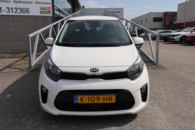 KIA PICANTO 1.0 DPi DynamicLine Achteruitrijcamera/Apple carplay/DAB/Cruise control/Airco/Centrale deurvergrendeling/Elektrische ramen/Licht metalen velgen 2E PINKSTERDAG GEOPEND VAN 12:00 TOT 17:00 (ROTTERDAM&HELLEVOETSLUIS)