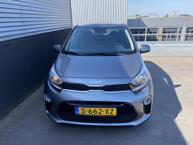 KIA PICANTO 1.0 DPi DynamicPlusLine 1e eign. Nieuw geleverd en dealeronderhouden, Lichtmetalen velgen, Privacy glass, Climat econtrol, Keyless, achteruitrij camera, Apple CarPlay/Android Auto, cruise control, elektr. buitenspiegels