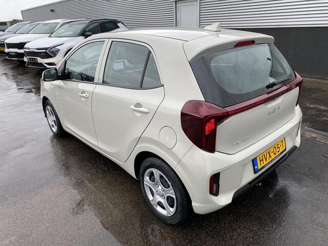 KIA PICANTO 1.0 DPI DynamicLine 5p. NL-auto, lage KM stand, parkeersensoren, navigatie, Apple CarPlay/Android auto, achteruitrijcamera,