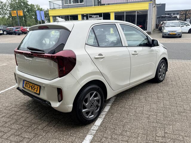 KIA PICANTO 1.0 DPI DynamicLine | Stoel- en stuurverwarming | DAB | Navi | Apple/Android | Camera | Cruise control