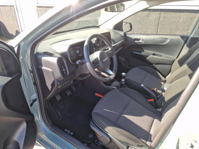 KIA PICANTO 1.0 DPI DynamicLine 5p. NL-auto, lage KM stand, parkeersensoren, navigatie, Apple CarPlay/Android auto, achteruitrijcamera,