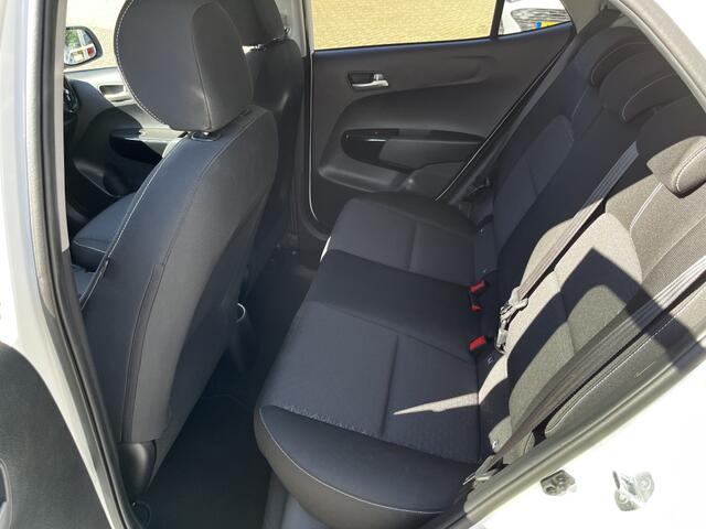 KIA PICANTO 1.0 5 zits DynamicLine | Navigatie | Camera | Winterpakket
