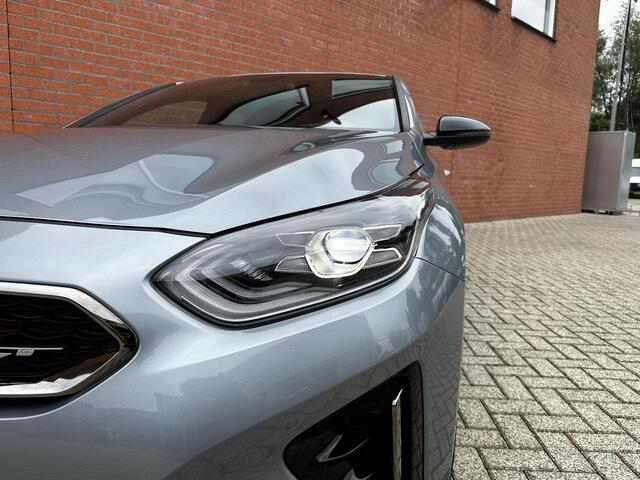 KIA PRO CEE D ProCeed 1.6 T-GDi 204pk Automaat GT Kia ProCeed 1.6 T-GDi GT Navigatie Climate Control Electrisch bediendbare achterklep Adaptive Cruise Control Camera Dab Keyless start