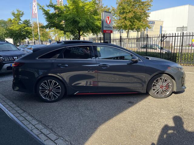 KIA PRO CEE D ProCeed 1.6 T-GDI GT 66.000KM!! 204 PK!! // SCHUIF-KANTELDAK // JBL // ELEK. KLEP // ADAPT. CRUISE // CLIMA // CAMERA // PDC //