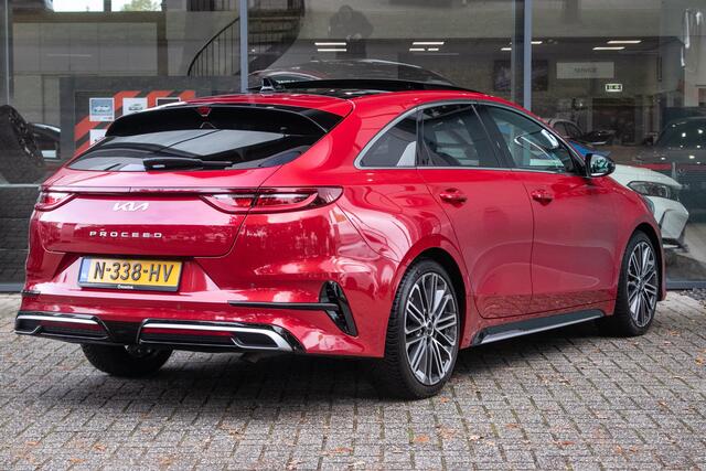 KIA PRO CEE D ProCeed 1.5 T-GDi GT-PlusLine Automaat - 1e Eig | Trekhaak | Alcantara / leder int. | Pano.dak | All season banden