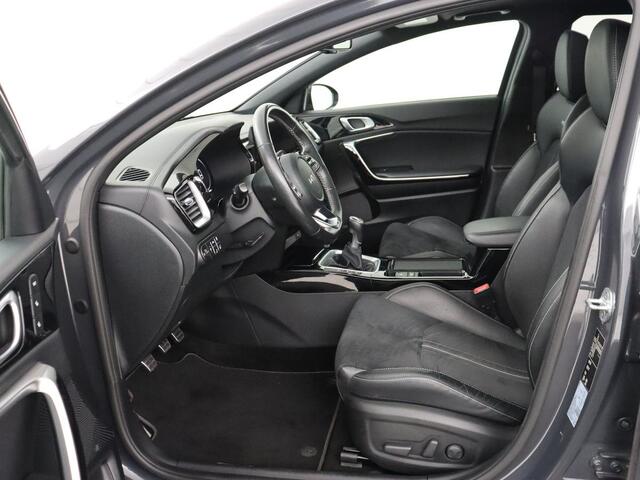 KIA PRO CEE D ProCeed 1.5 T-GDi GT-PlusLine | Panoramadak | Stoelverwarming | Leder/Alcantara | Camera | Adaptive cruise | Achterbankverwarming | Keyless | Memory | Carplay | Navigatie | Full LED