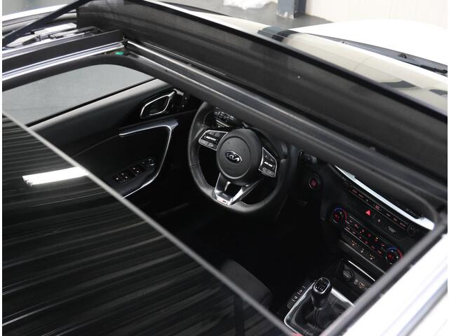KIA PRO CEE D ProCeed 1.4 140PK T-GDI GT-PlusLine | 2de eigenaar | AppleCarPlay/AndroidAuto | Alcantra/Lederenbekleding | Schuifkanteldak | JBL Audio | Navigatie | Cruise Control | Keyless | Stoel/StuurVerwarming | Camera | Isofix | Privacy Glass | Elektrische Achterkl