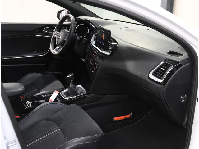 KIA PRO CEE D ProCeed 1.4 140PK T-GDI GT-PlusLine | 2de eigenaar | AppleCarPlay/AndroidAuto | Alcantra/Lederenbekleding | Schuifkanteldak | JBL Audio | Navigatie | Cruise Control | Keyless | Stoel/StuurVerwarming | Camera | Isofix | Privacy Glass | Elektrische Achterkl