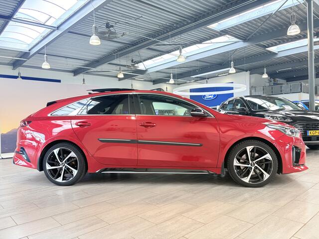 KIA PRO CEE D ProCeed 1.4 T-GDI 140 pk GT-Line | Trekhaak | Pano | Camera | Half leer | Adapt. cruise | Stoelvew. | Stuurverw.