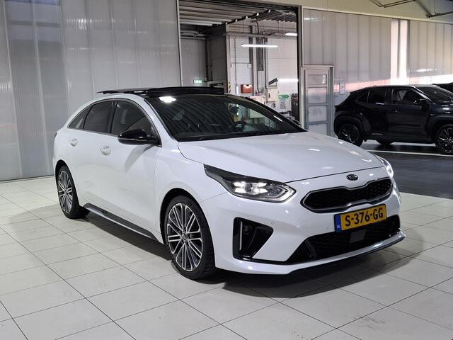 KIA PRO CEE D ProCeed 1.5 T-GDI GT-PlusLine Automaat, 18 inch, Stoel en Stuur verwarming, Schuif kantel dak, Apple Carplay/Android Auto, Navigatie, Camera.